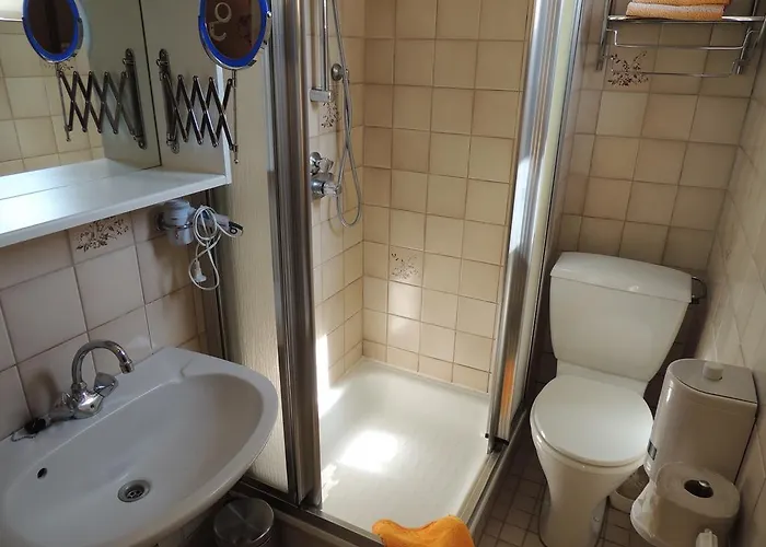 Kirchenwirt Han/Misafirhane Kreuzen (Upper Austria)