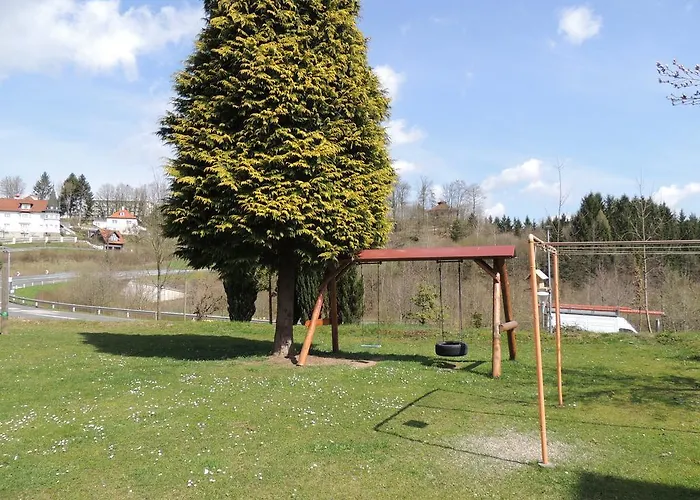 Kirchenwirt Han/Misafirhane Kreuzen (Upper Austria)