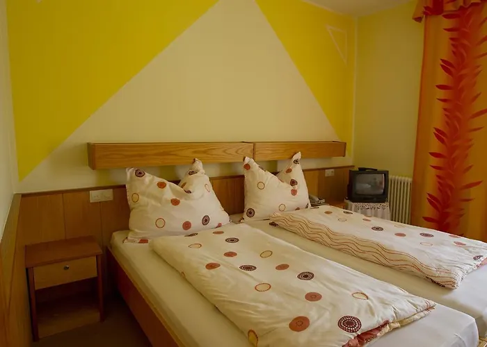 Han/Misafirhane Kirchenwirt Kreuzen (Upper Austria)