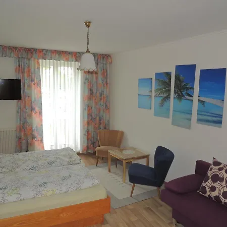 Kirchenwirt Locanda Kreuzen (Upper Austria)